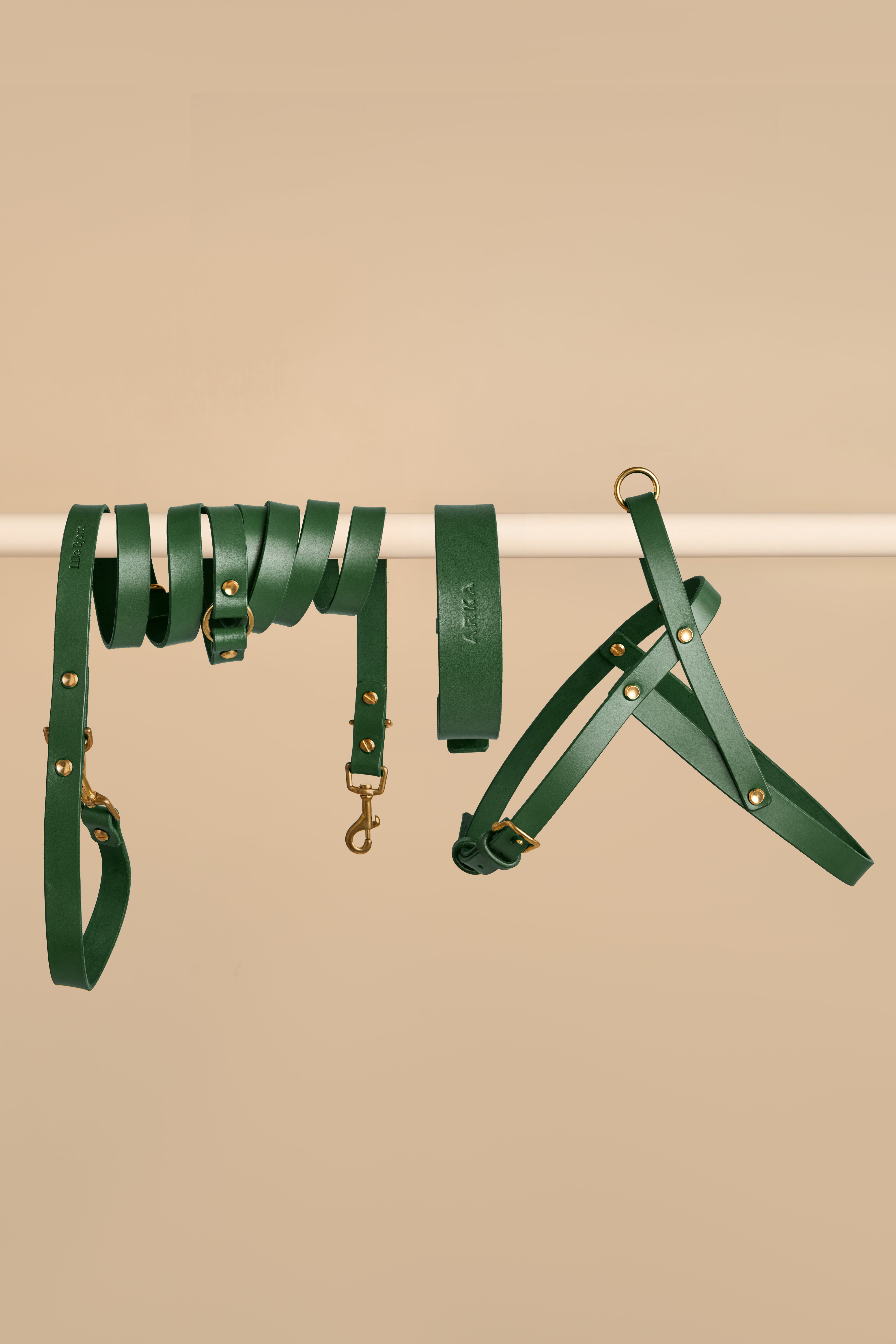 Vero Classic green leather collar, Omni leash, and Vero harness - durable dog walking set for all breeds